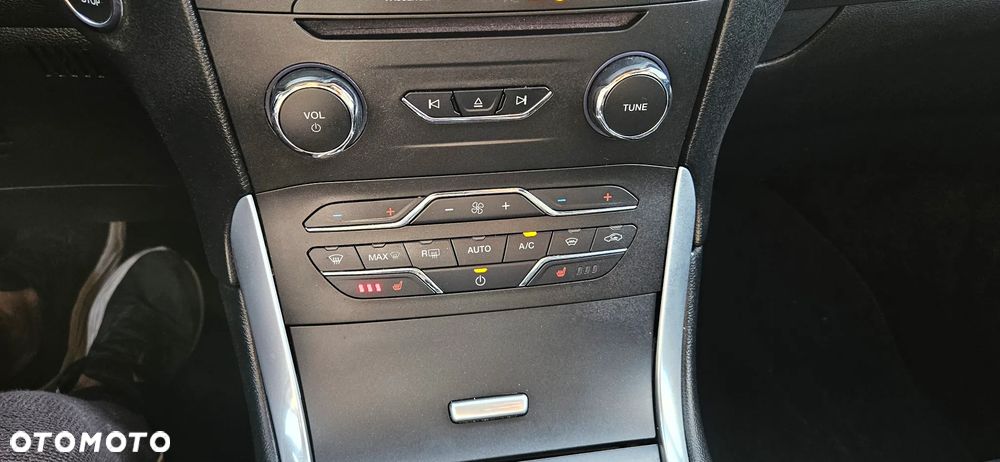 Ford Edge 2.0 TDCi 4x4 Titanium - 15