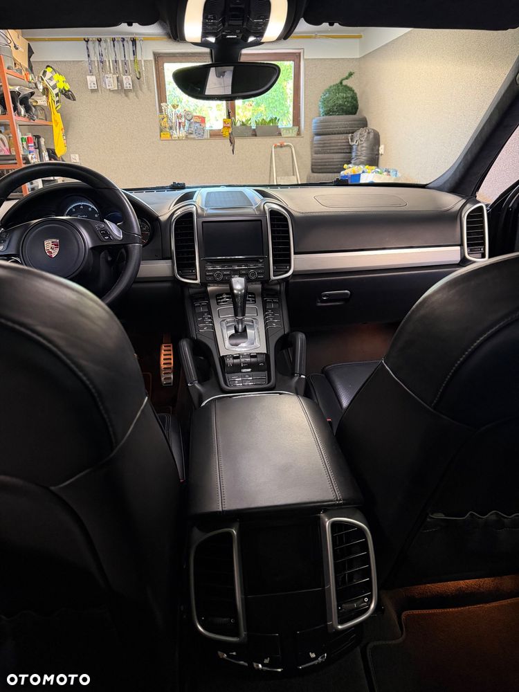 Porsche Cayenne - 31
