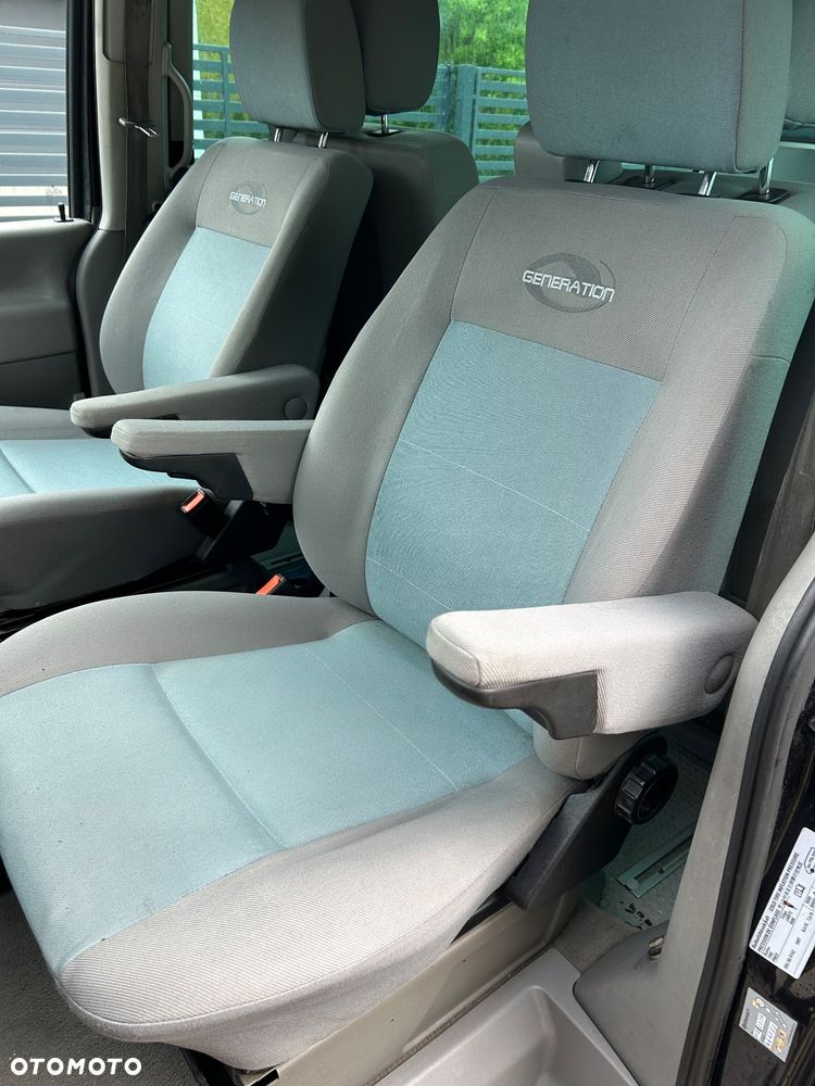 Volkswagen Multivan - 15