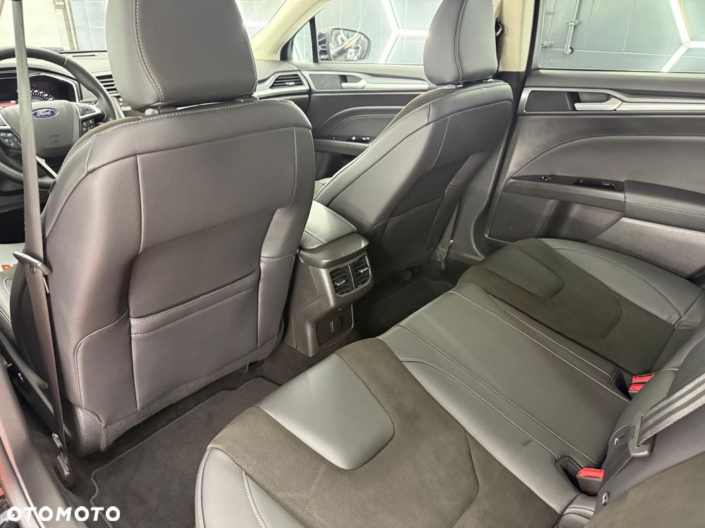 Ford Mondeo 2.0 TDCi Titanium 4WD PowerShift - 27