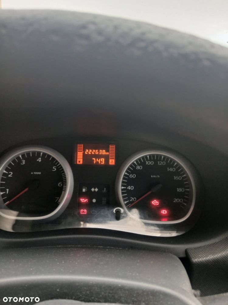 Dacia Duster 2011 photo 4