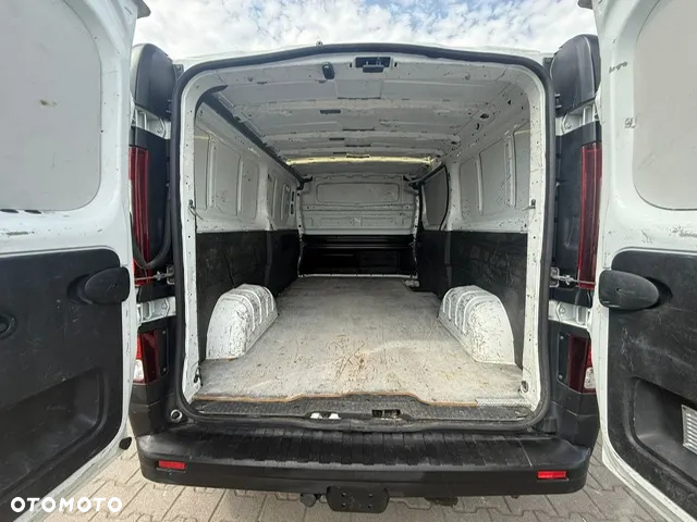 Renault TRAFIC - 12