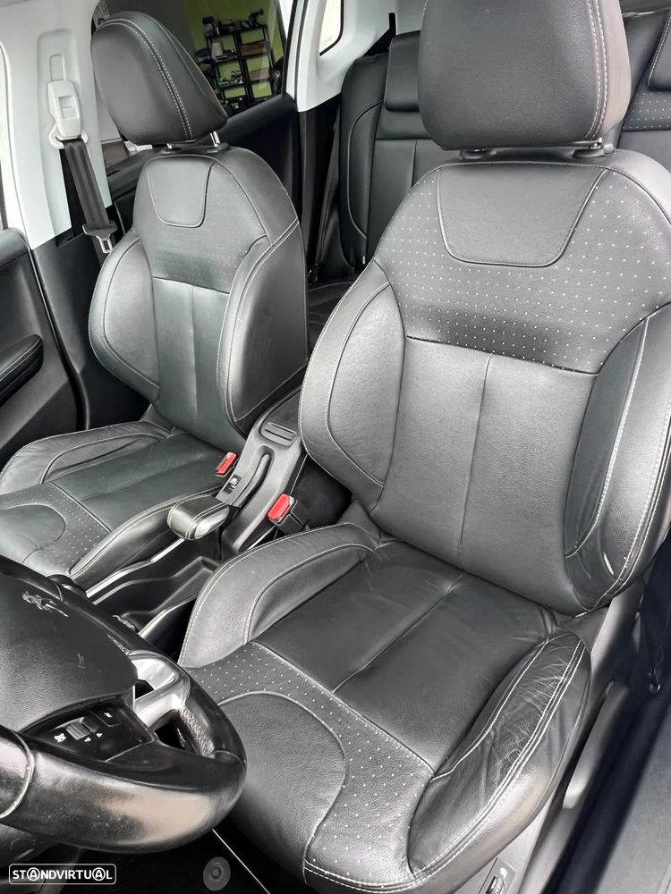 Peugeot 2008 1.2 PureTech Allure - 10