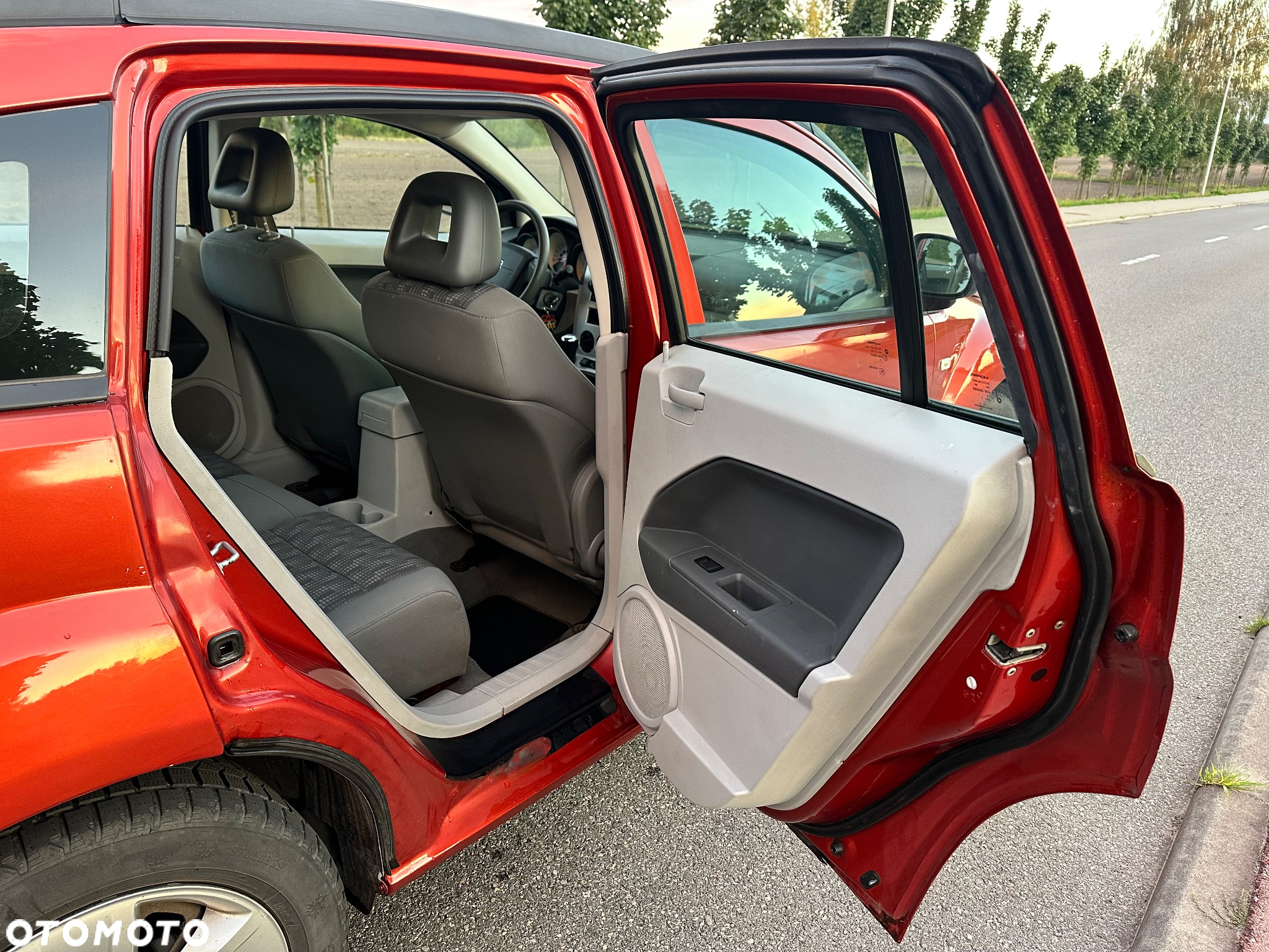 Dodge Caliber 1.8 SE - 21