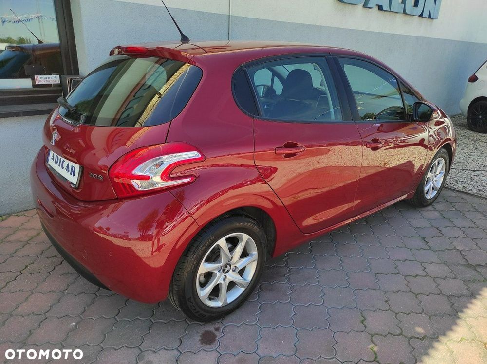 Peugeot 208 - 6