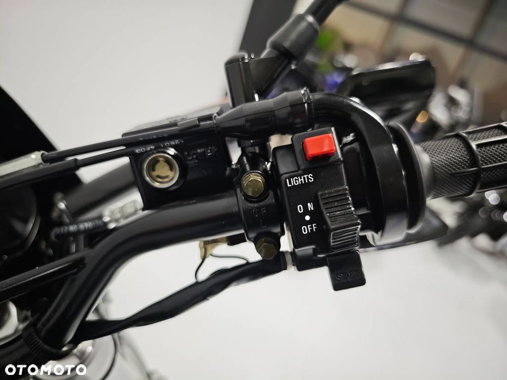 Suzuki DR - 17