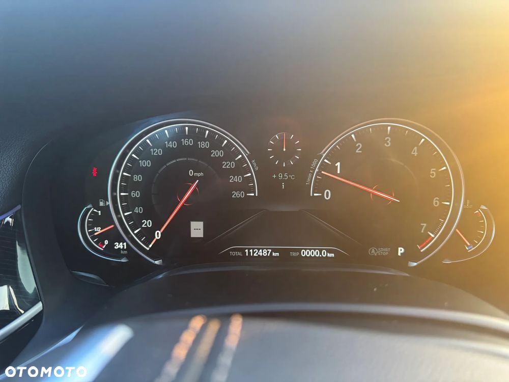 BMW Seria 7 740i - 11