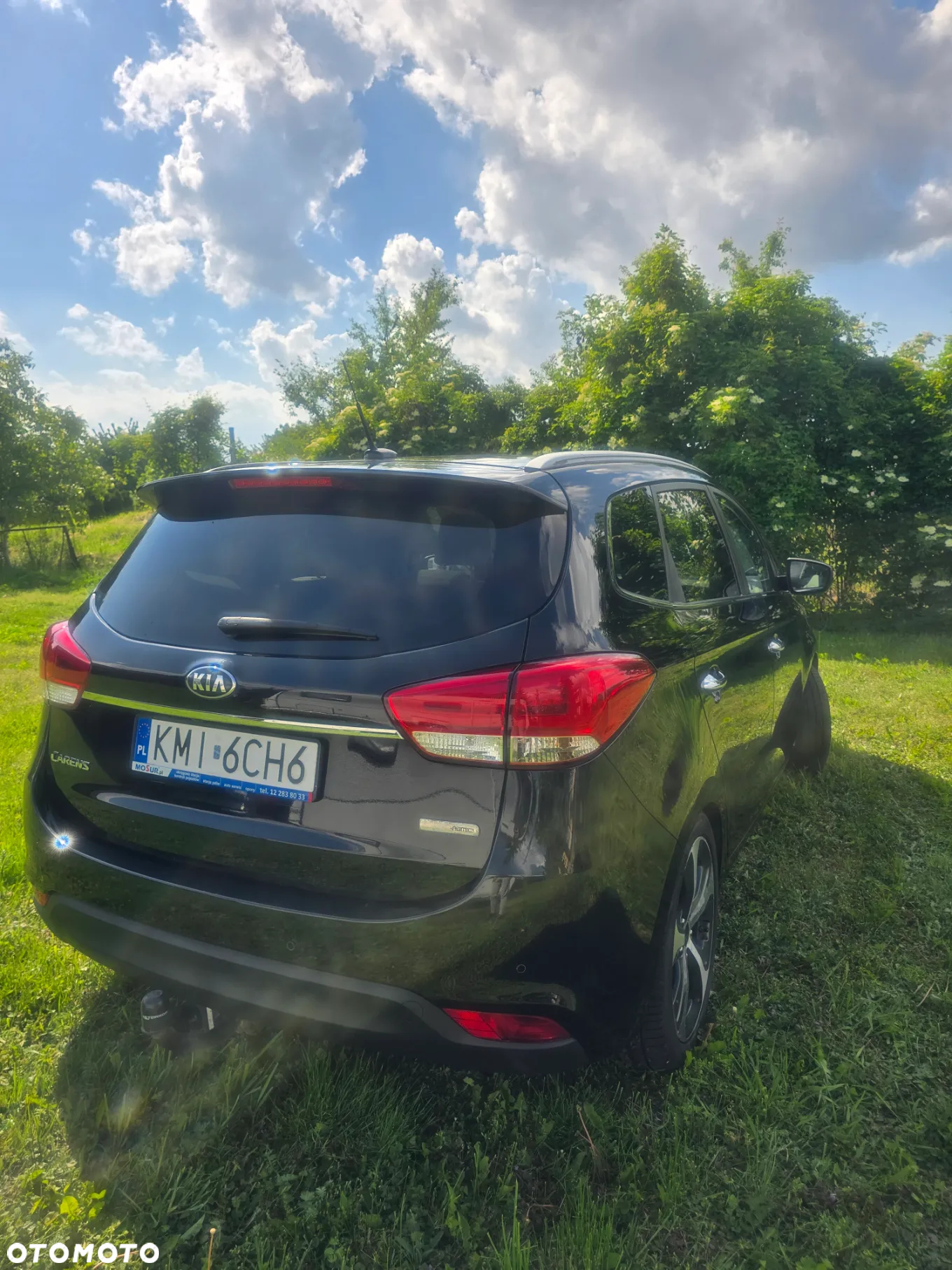 Kia Carens - 5