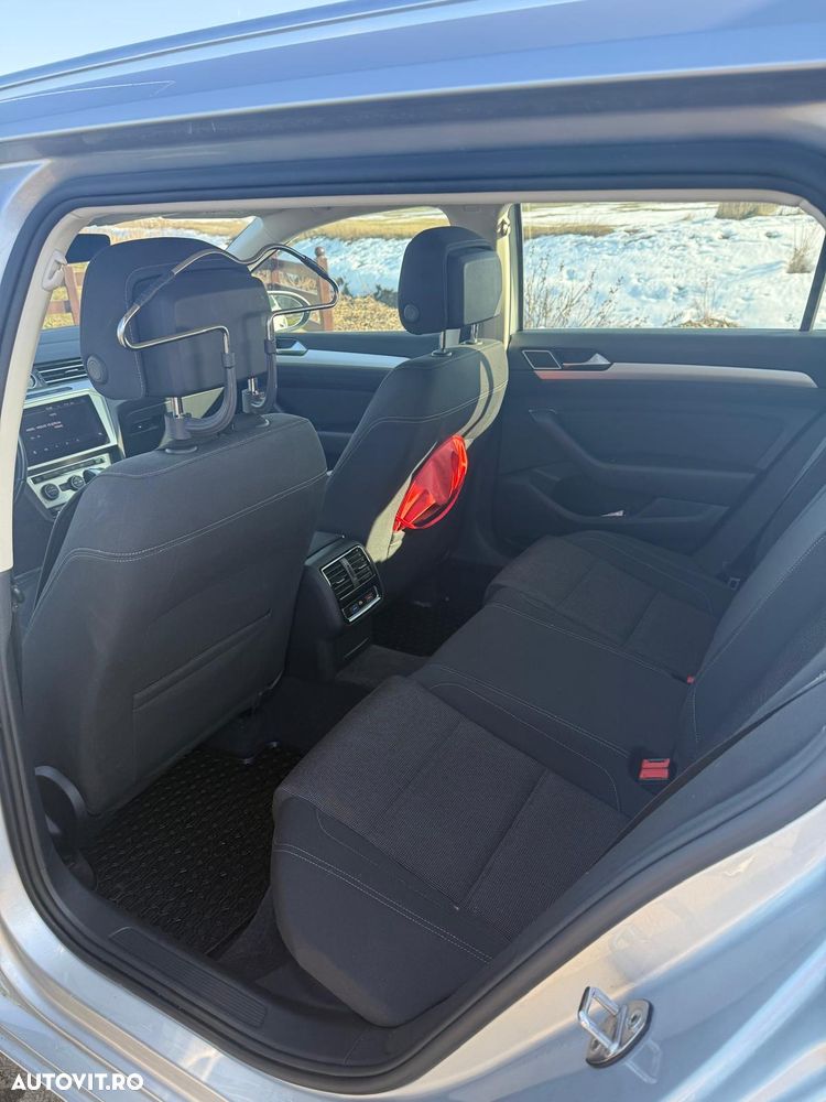 Volkswagen Passat 2.0 TDI SCR DSG Comfortline - 16