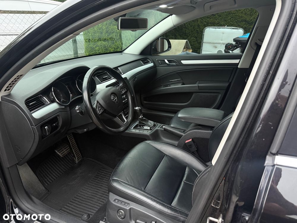 Skoda Superb 3.6 FSI 4x4 Elegance DSG - 5