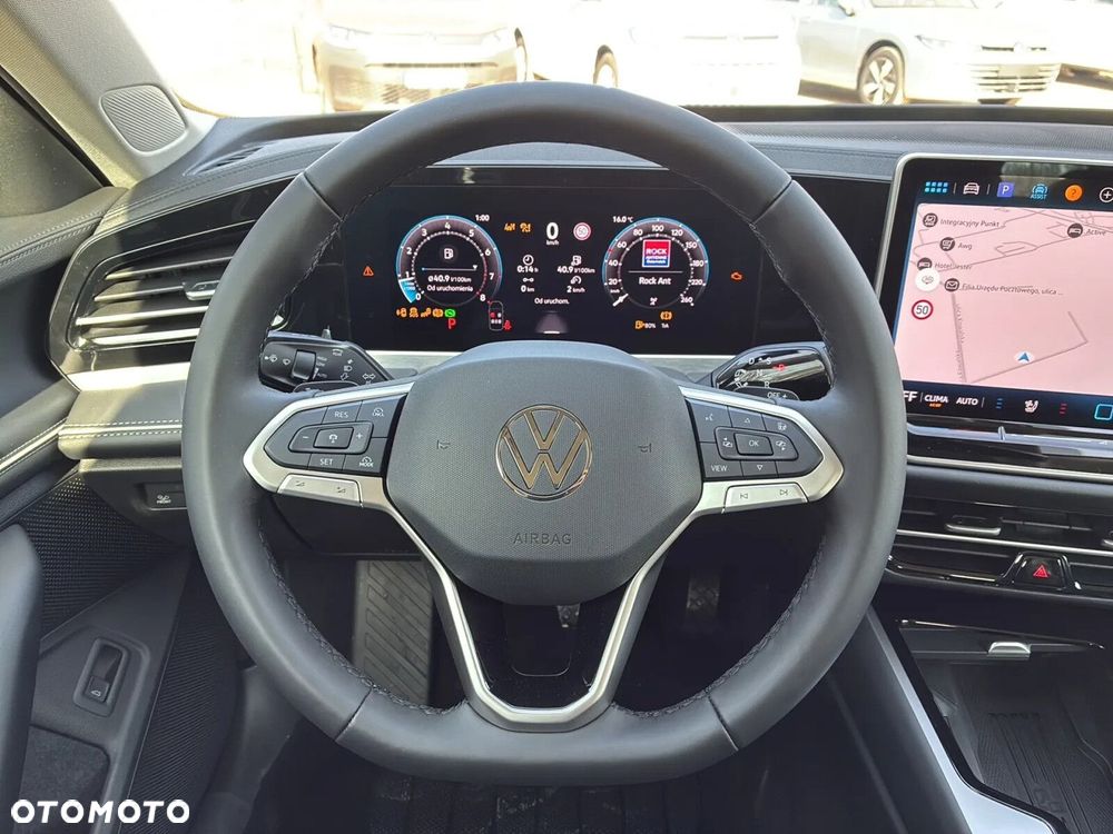 Volkswagen Passat - 18