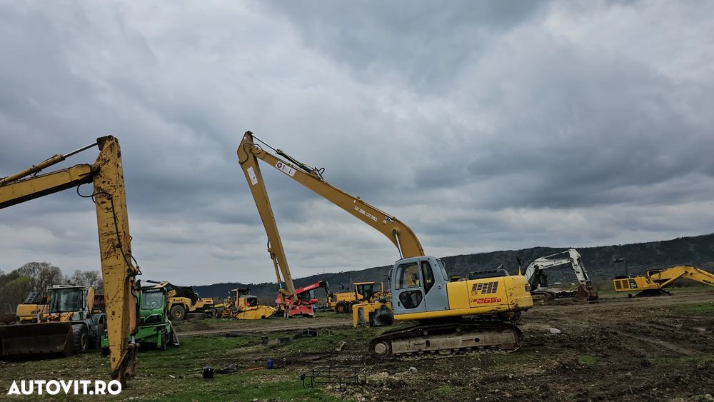 New Holland Holland E 265 Excavator pe șenile brat 16 m - 10