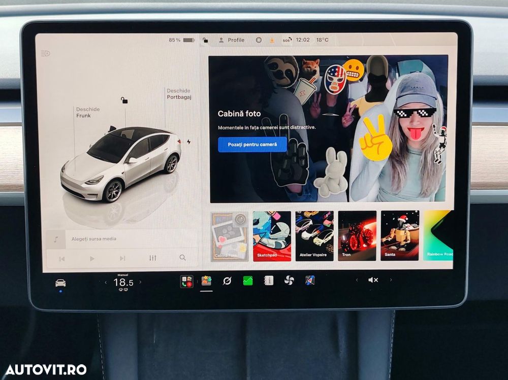 Tesla Model Y - 32