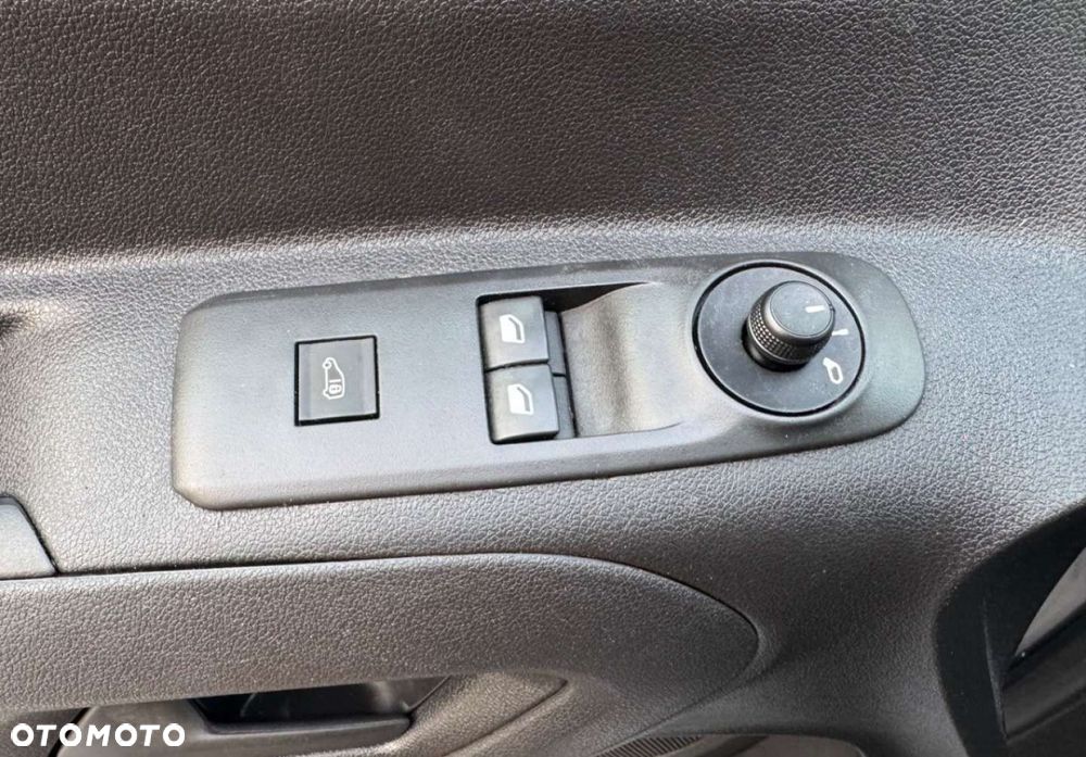 Citroën Berlingo benzyna - 18