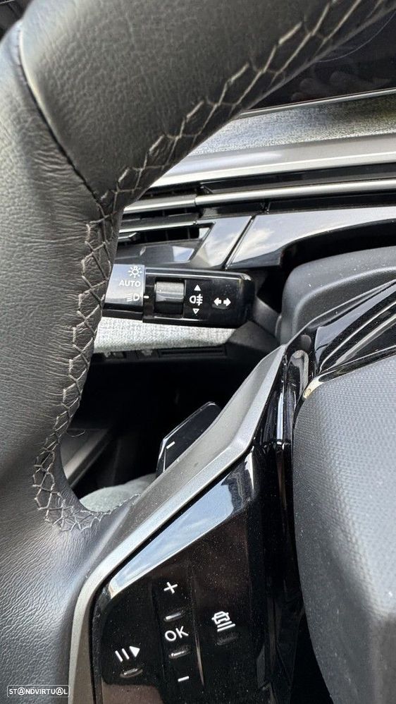 Peugeot 5008 1.2 Hybrid Allure Pack e-DCS6 - 23