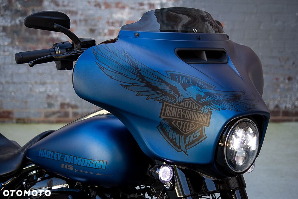 Harley-Davidson Touring Street Glide - 12