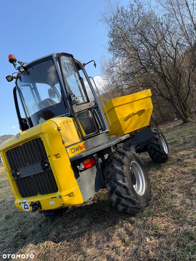 Wacker Neuson DW60 Wozidło 4x4. 6 ton ładowność z Pełną kabiną. Centralne smarowanie! OBROTOWA koleba 2500 mtg 2018 rok.  Jak nowe z salonu PERKINS turbo silnik. Pochodzi z Norweskiego Gospodarstwa Ziemniaczanego! Pełne sterowanie dżojstik REWERS HYDROSTATIC Ogrzewana Kabina Opony zero zużycia. Aktualna DEKRA. Kamery wysokiej jakośći! Zero luzów i wycieków. Szybka wolna jazda. Wielka Okazja - 33