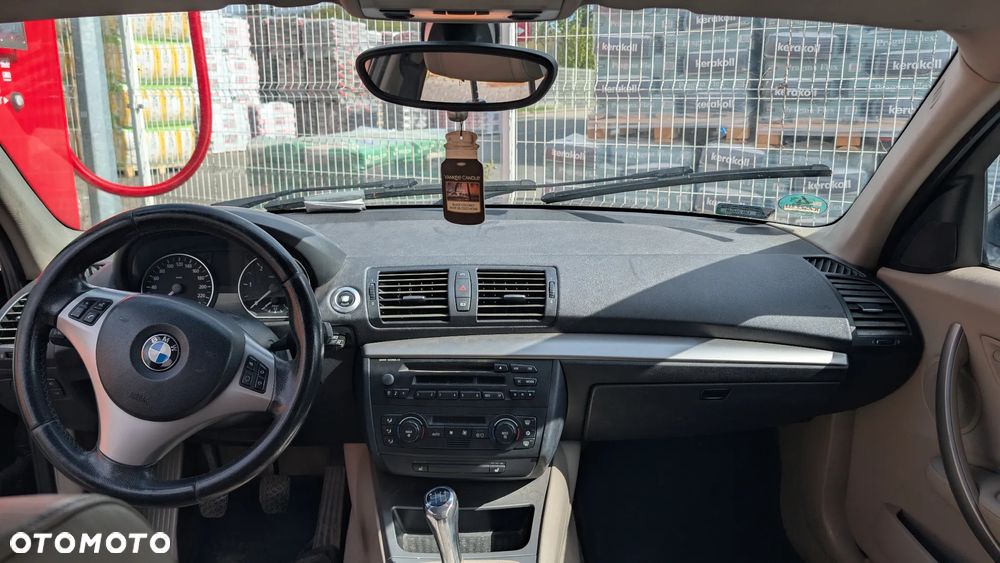 BMW Seria 1 120d - 11
