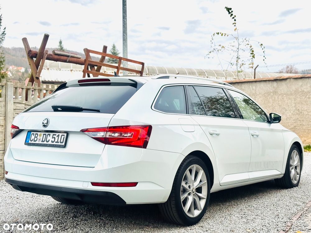 Skoda Superb Combi 2.0 TDI DSG Premium Edition - 22