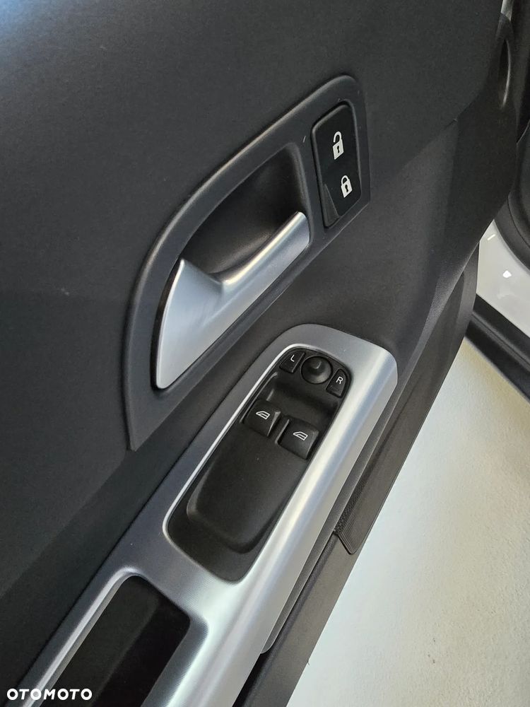 Volvo C30 1.6D DRIVe Momentum - 28