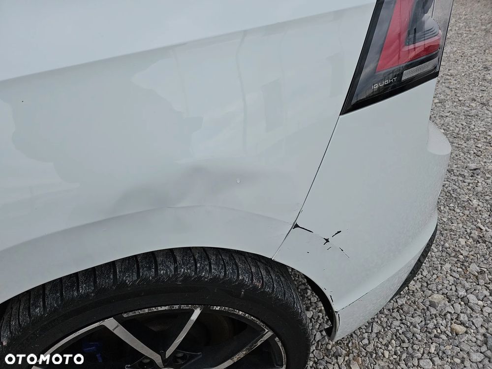 Volkswagen Golf 2.0 TSI 4Motion R DSG - 29