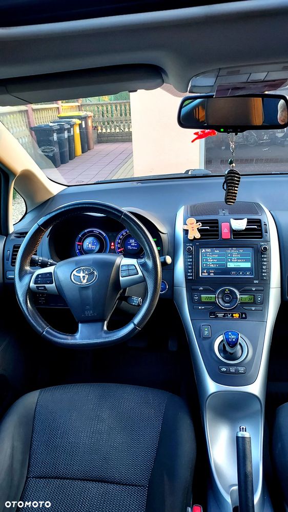 Toyota Auris 2011 photo 4