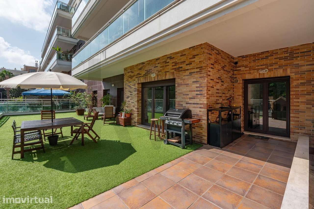T3 com terraço de 103m2 | Terraços da Ponte, Sacavém - Grande imagem: 4/35