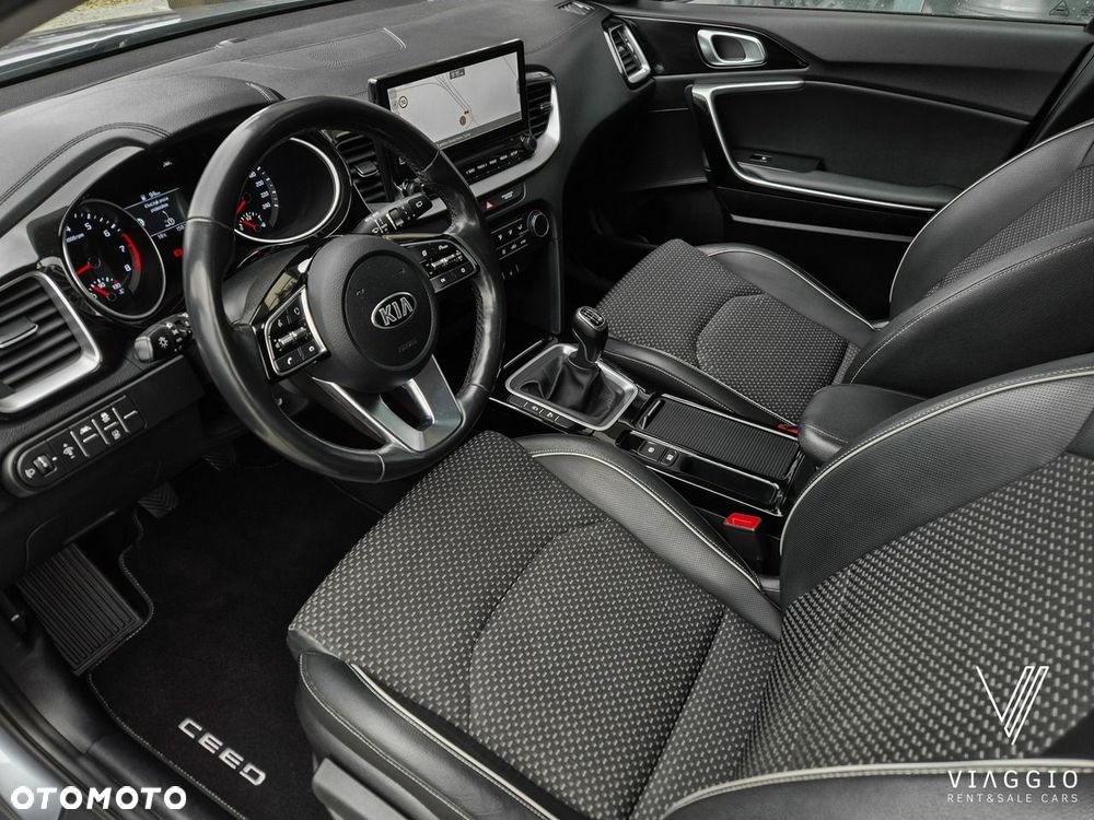 Kia Ceed 1.5 T-GDI L Business Line Plus - 22