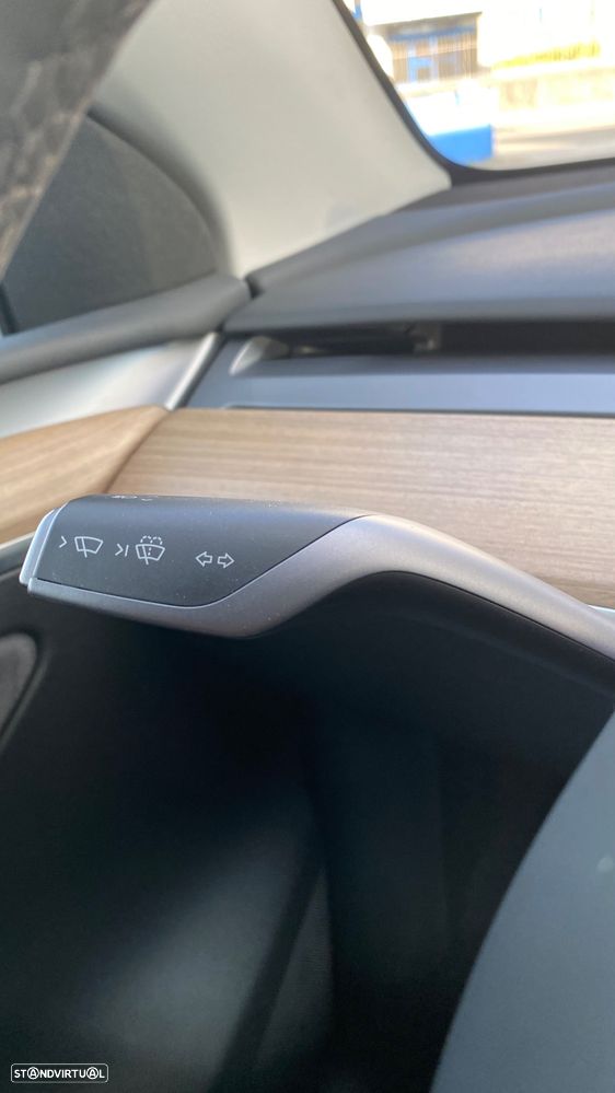 Tesla Model Y Standard - 33