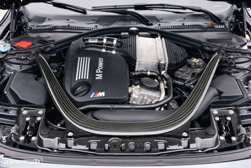 BMW M4 Auto - 43