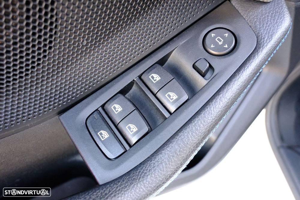 BMW 118 i Pack Desportivo M Auto - 27