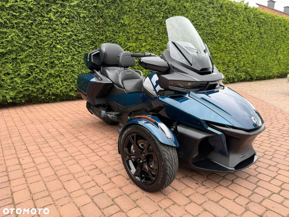 Can-Am Spyder - 3