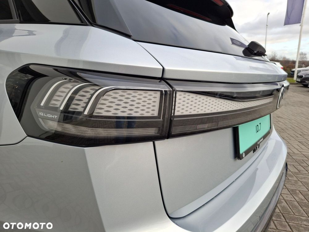 Volkswagen ID.7 77kWh Pro - 11