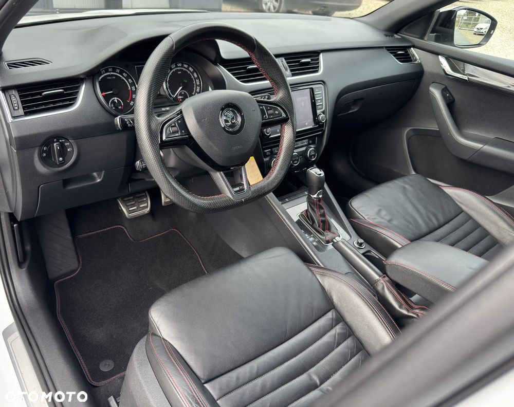 Skoda Octavia 2.0 TDI 4x4 DSG RS - 17