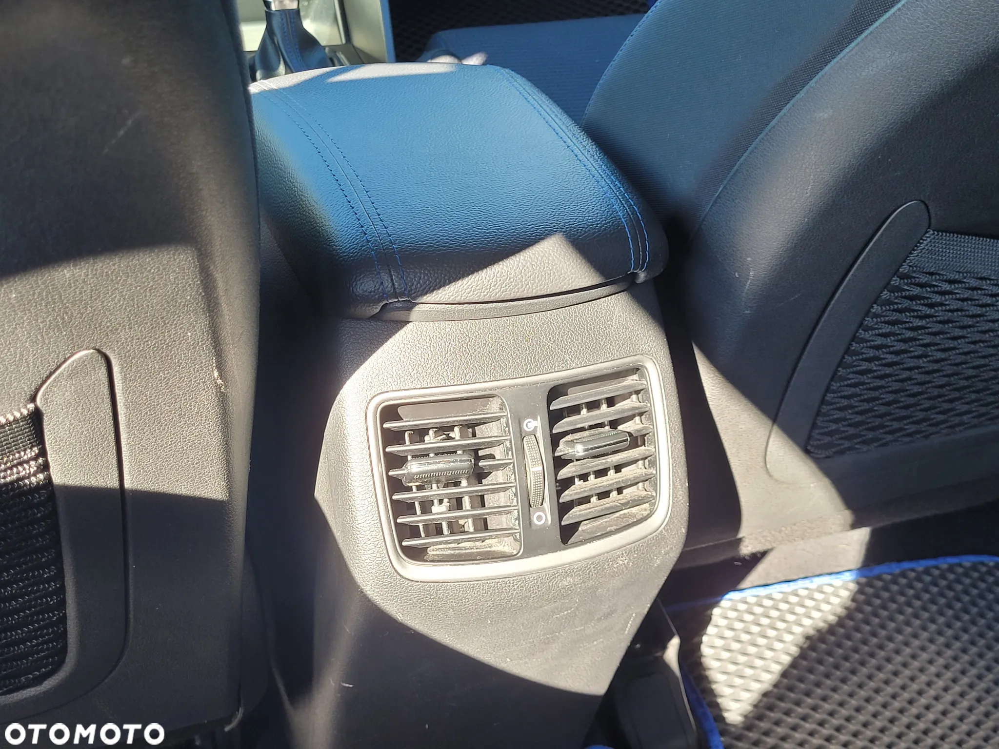 Hyundai Tucson 1.7 CRDI BlueDrive Comfort 2WD DCT - 23