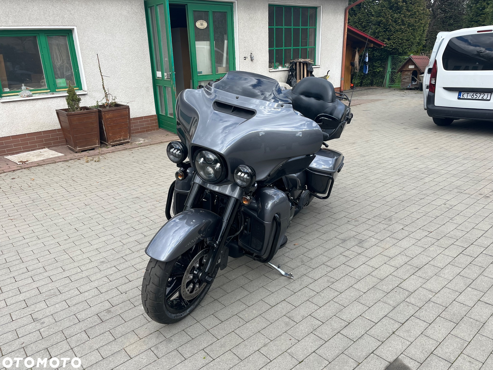 Harley-Davidson FLHS Electra Glide - 2