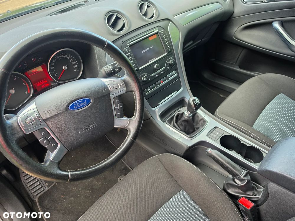 Ford Mondeo - 12