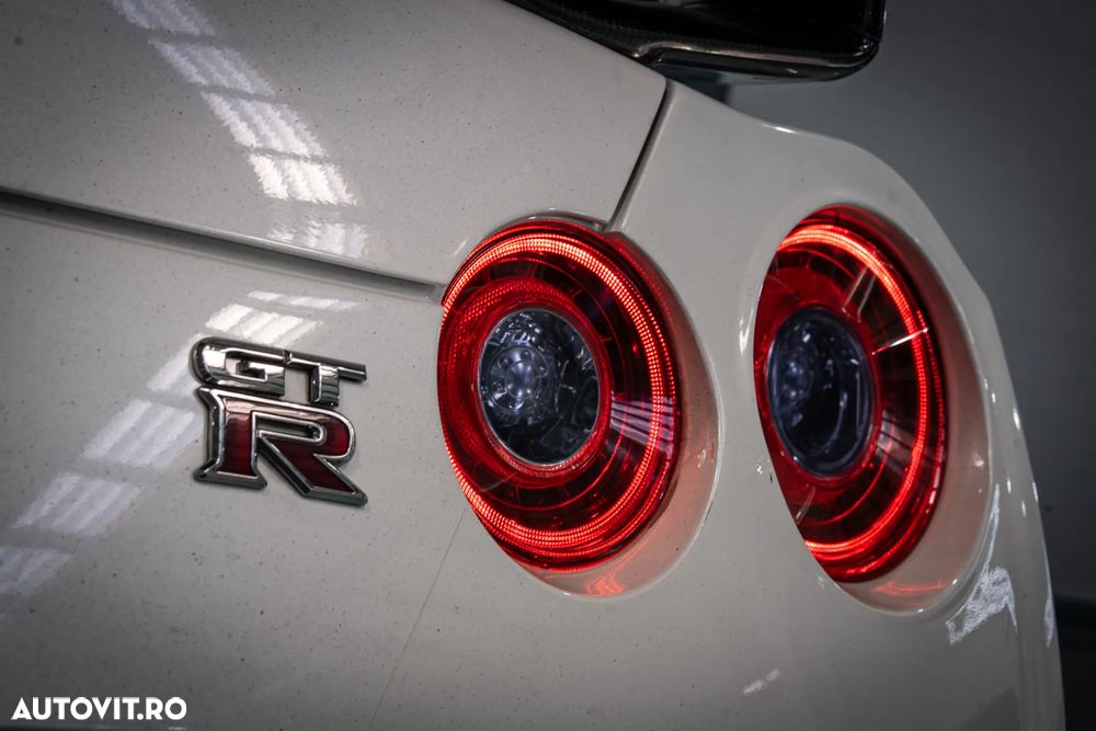 Nissan GT-R - 3