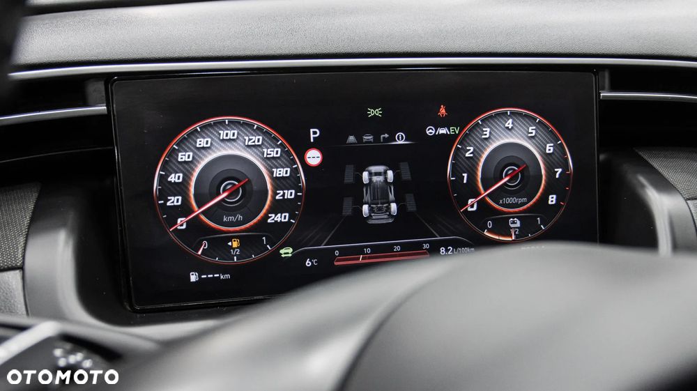 Hyundai Tucson 1.6 T-GDi HEV Executive 4WD - 34