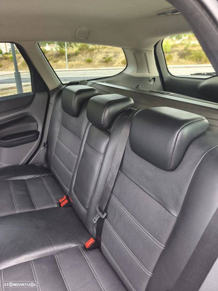 Ford Focus SW 1.6 TDCi Titanium - 8