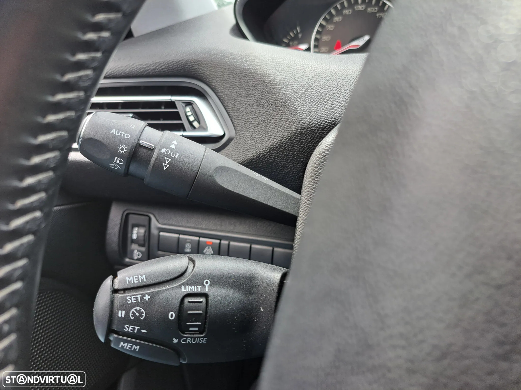Peugeot 308 SW 1.5 BlueHDi Allure - 15
