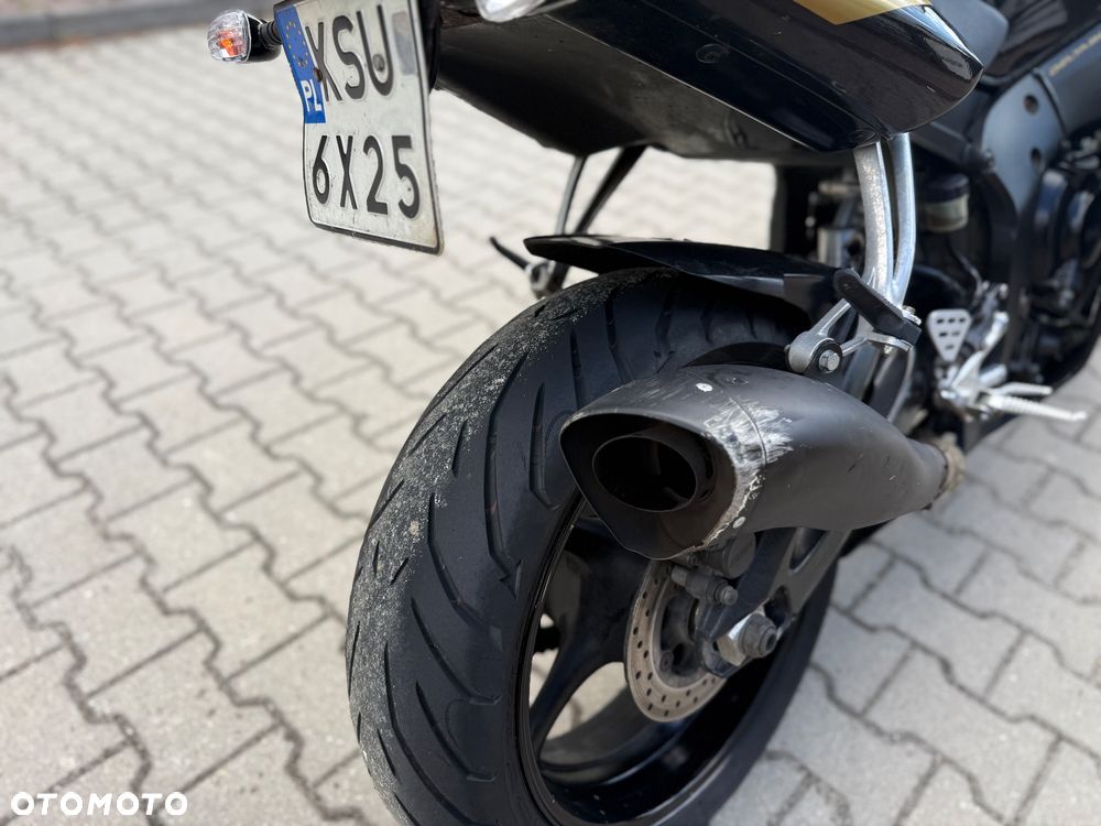 Yamaha R6 - 14