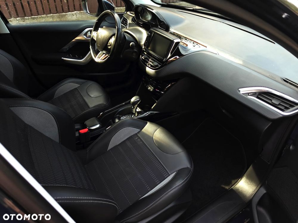 Peugeot 2008 BlueHDi 120 EAT6 Black Edition - 7