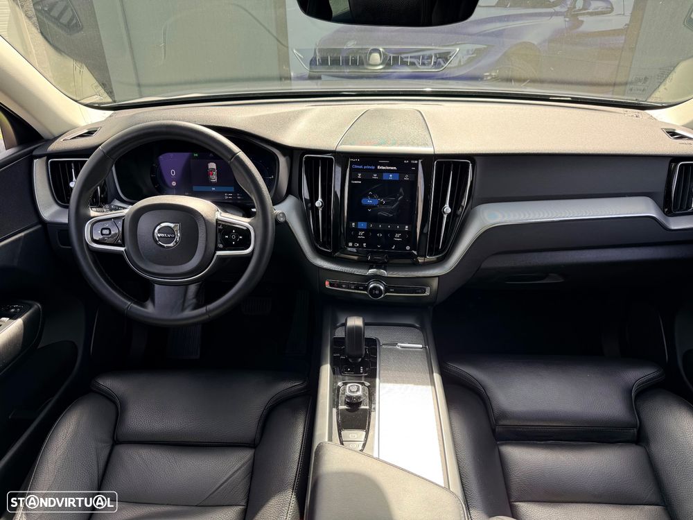 Volvo XC 60 2.0 T6 PHEV R-Design Expression AWD - 50