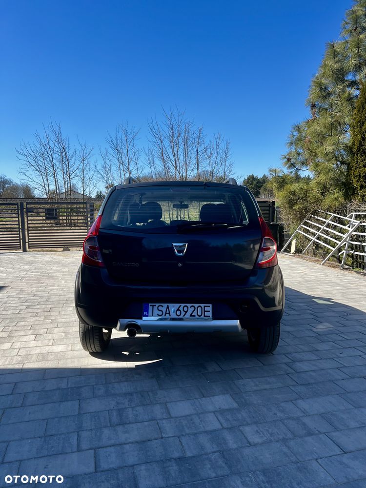 Dacia Sandero Stepway 1.6 - 11