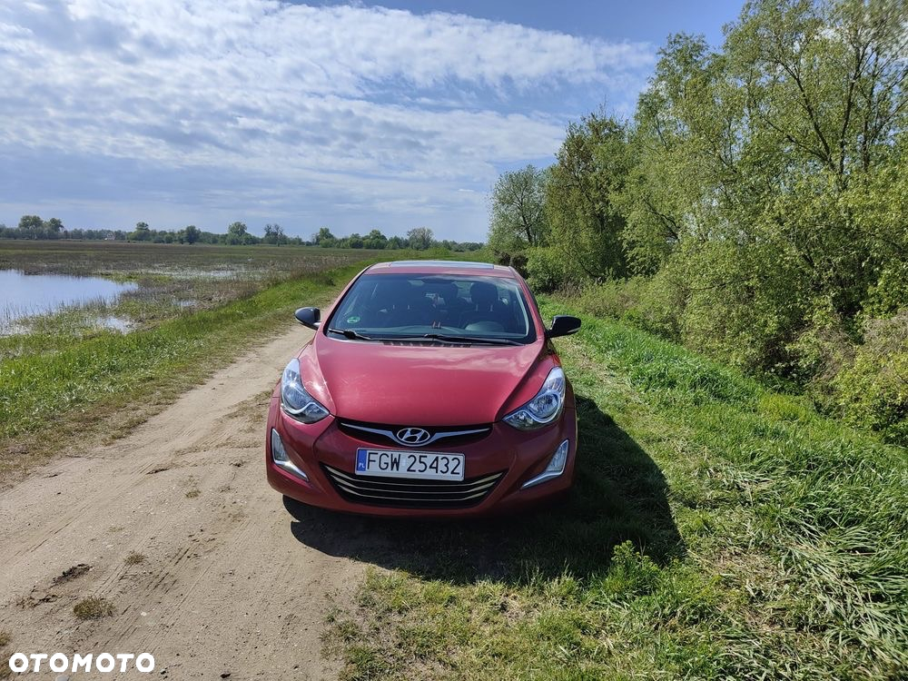 Hyundai Elantra 1.8 GLS - 5