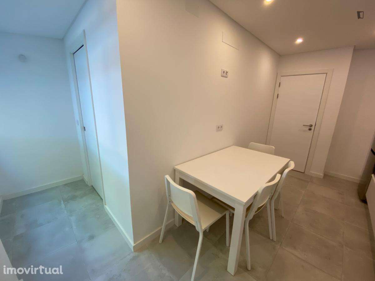 Quarto - localizado em Oeiras Lisbon - Grande imagem: 5/10