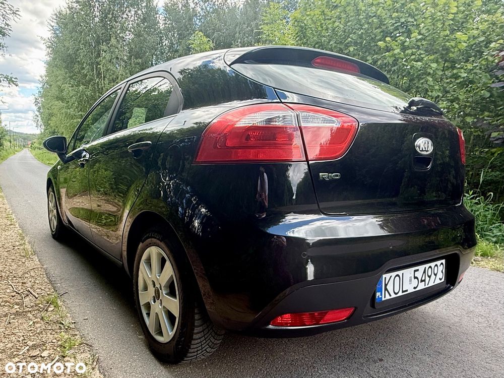 Kia Rio 1.4 Dream Team Edition - 13