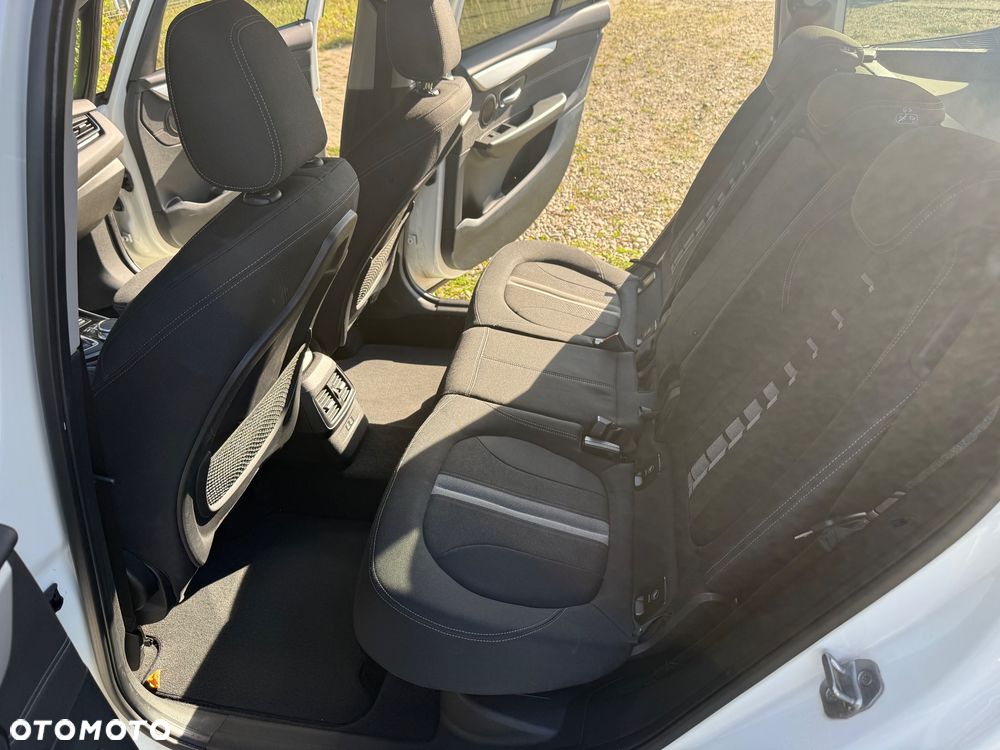 BMW Seria 2 216d GT - 11