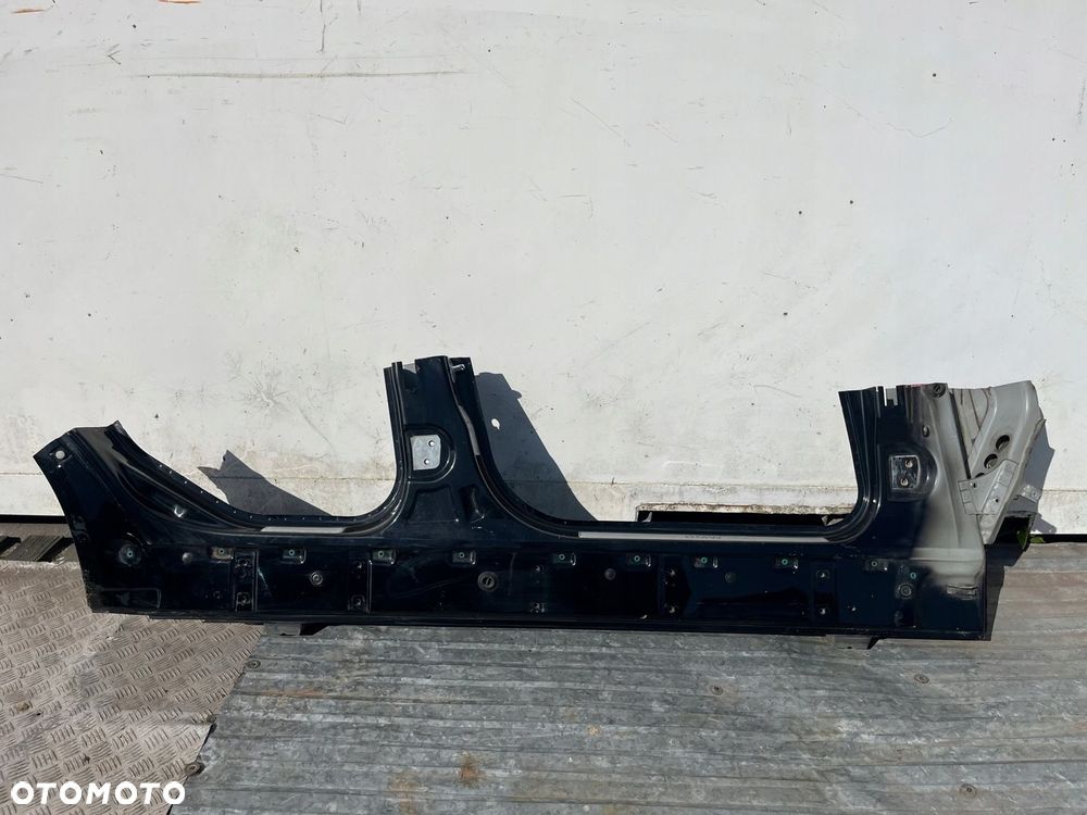 Prog prawy cwiartka poszycie prawe 668/9 668 SCHWARZ czarny BMW X3 E83 ORG - 1